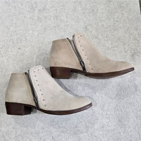 🐢 Minnetonka Suede Leather Cream Ankle Booties Riveted Size 6 - Picture 3 of 15